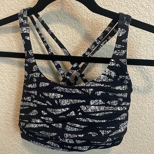 Lululemon sports bra
